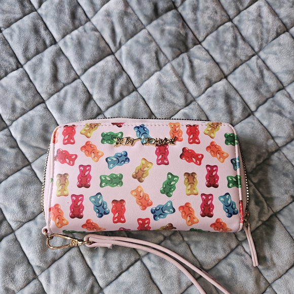 Betsey Johnson Pink Gummy Bear Wallet - Picture 1 of 4